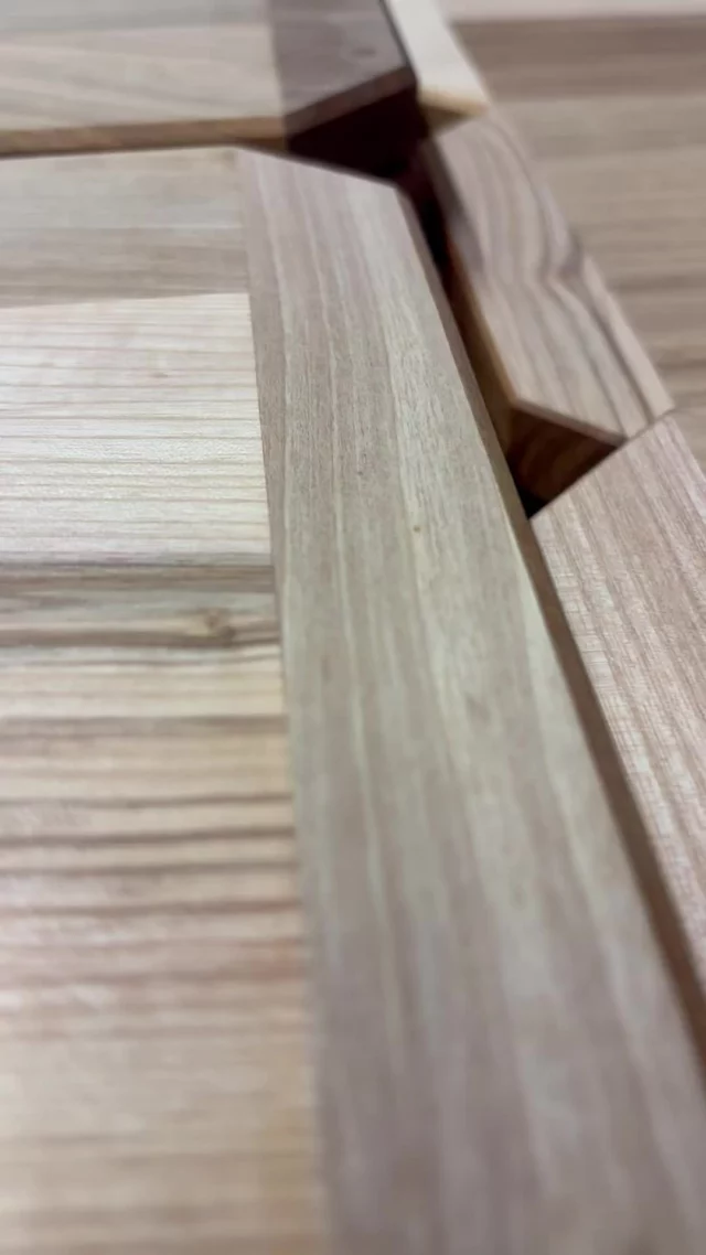 J-3
Professionnels, institutionnels, particuliers… vous êtes sur Lyon ce weekend?
Alors venez vous plonger dans notre univers, nos savoir-faire, notre passion… autour d’un verre. 🥂🧃
Nous vous attendons samedi 15 et dimanche 16 à la Sucrière, salon ID.D’Art au rdc R9.
Invitations disponibles sur demande en MP.