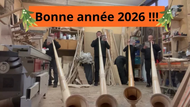 ✨Tous nos voeux pour cette nouvelle année !!!🌟
La reprise est dure par ce froid glacial❄️alors pour se réchauffer et se donner du courage 😉, voici un petit extrait de cor des Alpes en quatuor 🎶. 
Un grand merci à mes amis Jimmy, Alexandre et Frédéric 🙏