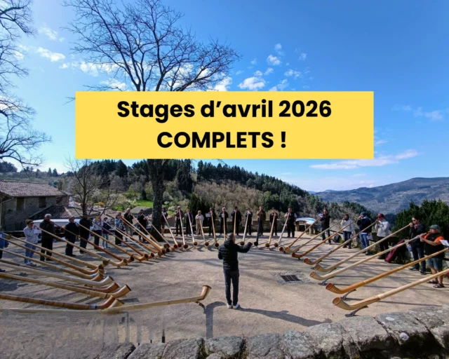 🎯🎯🎯3e édition de notre stage d'avril dans le magnifique village de Chalencon (07) => On est complet et on est ravi ! 😁
Cette année encore plus que les précédentes, notre stage a rencontré un vif succès et est plein avec pas moins de 45 stagiaires. 🥳
🙏Merci aux fidèles qui nous font confiance depuis 3 ans, et aux nouveaux que nous avons hâte de découvrir très bientôt !
👉Notre invité 2026 sera Olivier Darbellay, cor solo à l‘orchestre symphonique de Berne et la même équipe pédagogique encadrera le stage: Sandro Faita, Eric Sombret  et Alexandre Jous.
📅Nous proposerons 3 concerts les jeudi 23, samedi 25 et dimanche 26 avril, plus d'infos très vite à ce sujet !

@olivierdarbellay_hornstudios 
@sombreteric 
@alexandrejous 

#ardeche #stage #cordesalpes #alphorn #cor #frenchhorn #instrumentmaker #boismassif #artisanatdartfrancais #maitreartisandart #villedelyon #fabriquéàlyon #madeincroixrousse #ébéniste #resonancebois #régionauvergnerhônealpes