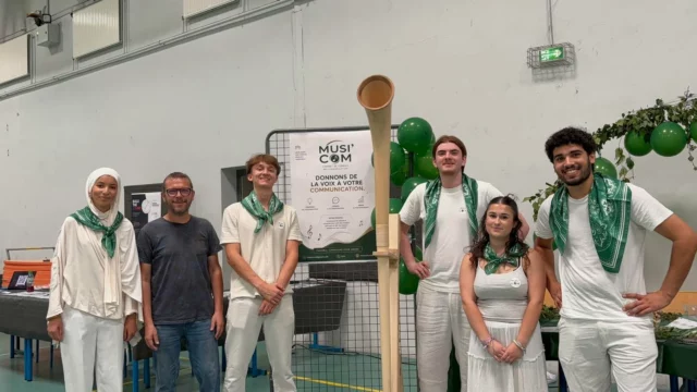 Bravo à mes jeunes amis, étudiants en BUT- TCSI à l’université Lyon 1, qui soutenaient aujourd’hui leur examen de fin d’année.
Belle collaboration sur une ré-interprétation du célèbre Carnyx de nos ancêtres Gaulois…. Version bois 😊
musi.com__ 
buttcsilyon